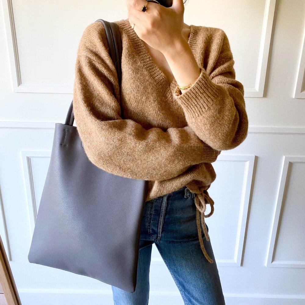 The Ava Genuine Minimal Leather Tote - Grey - Picture 6 of 14